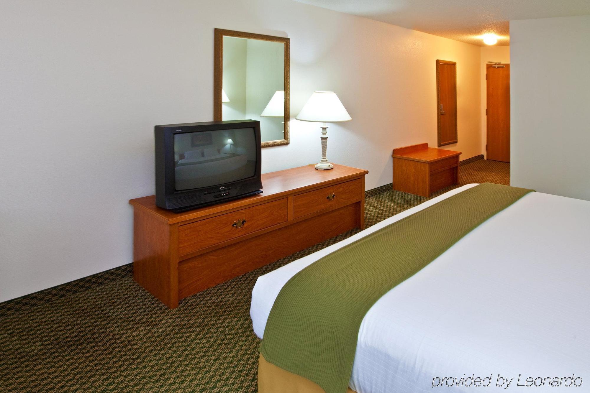 Holiday Inn Express & Suites Logan, An Ihg Hotel Quarto foto